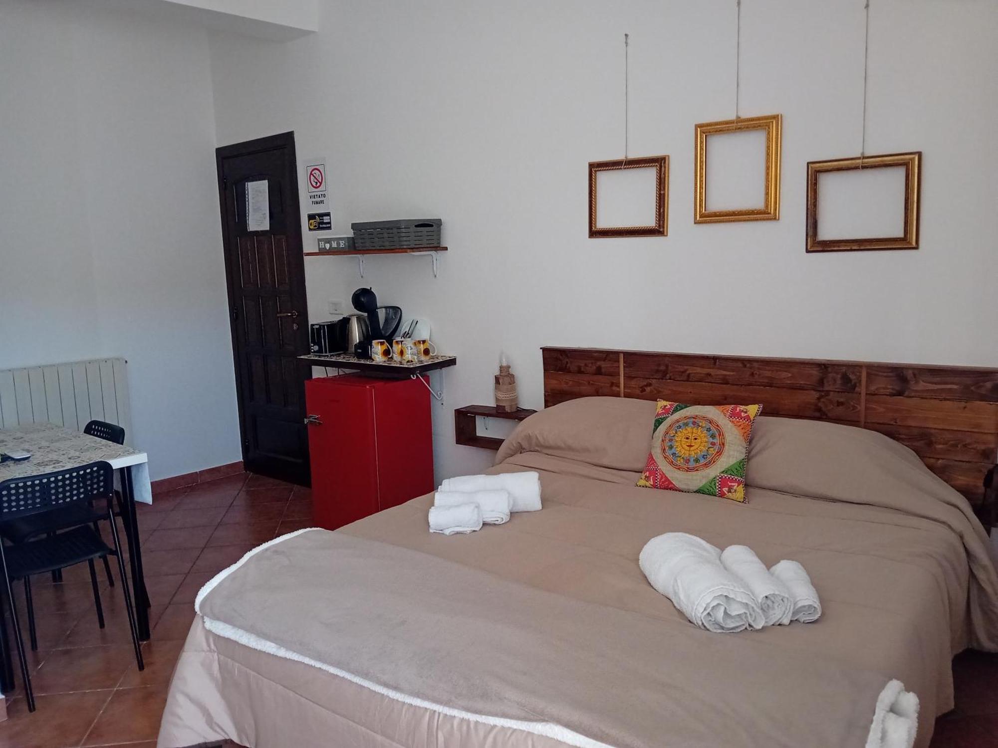 Bed & Breakfast Acquaviva Di Vullo Vincenzo Acquaviva Platani Phòng bức ảnh